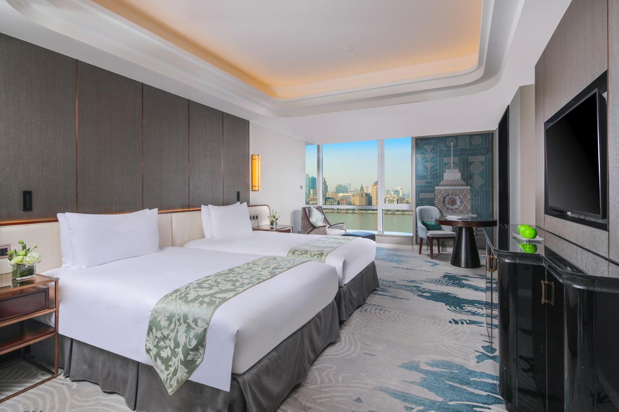 Oriental Riverside Bund View