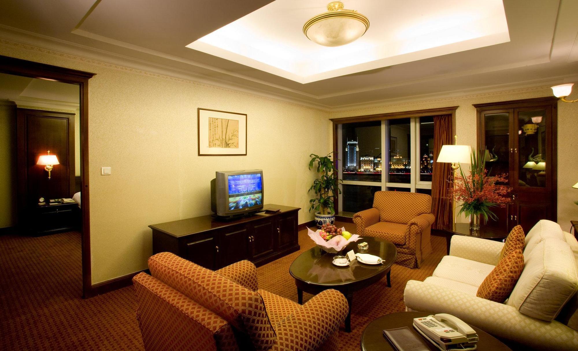 Oriental Riverside Bund View 5* Xangai