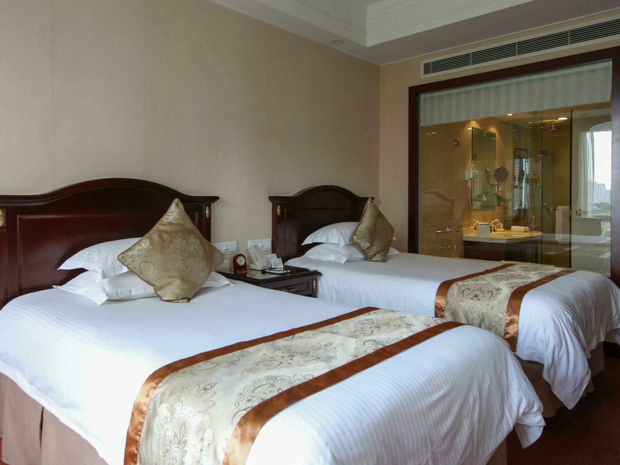 Oriental Riverside Bund View